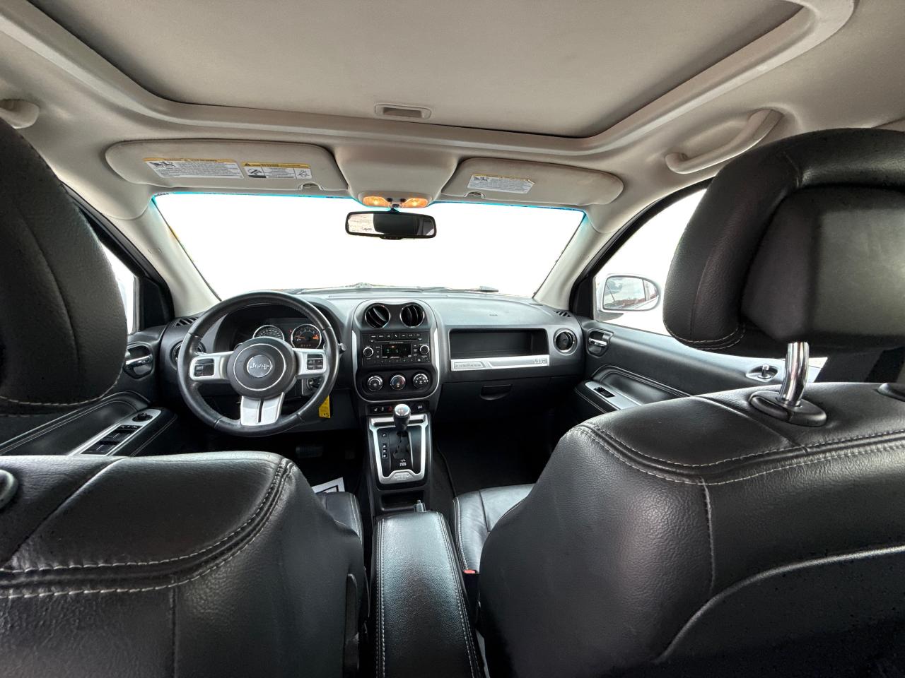 2017 Jeep Compass AWD LEATHER SUNROOF LOADED! WE FINANCE ALL CREDIT! Photo