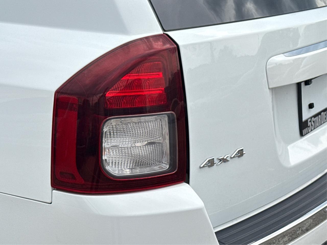 2017 Jeep Compass AWD LEATHER SUNROOF LOADED! WE FINANCE ALL CREDIT! Photo