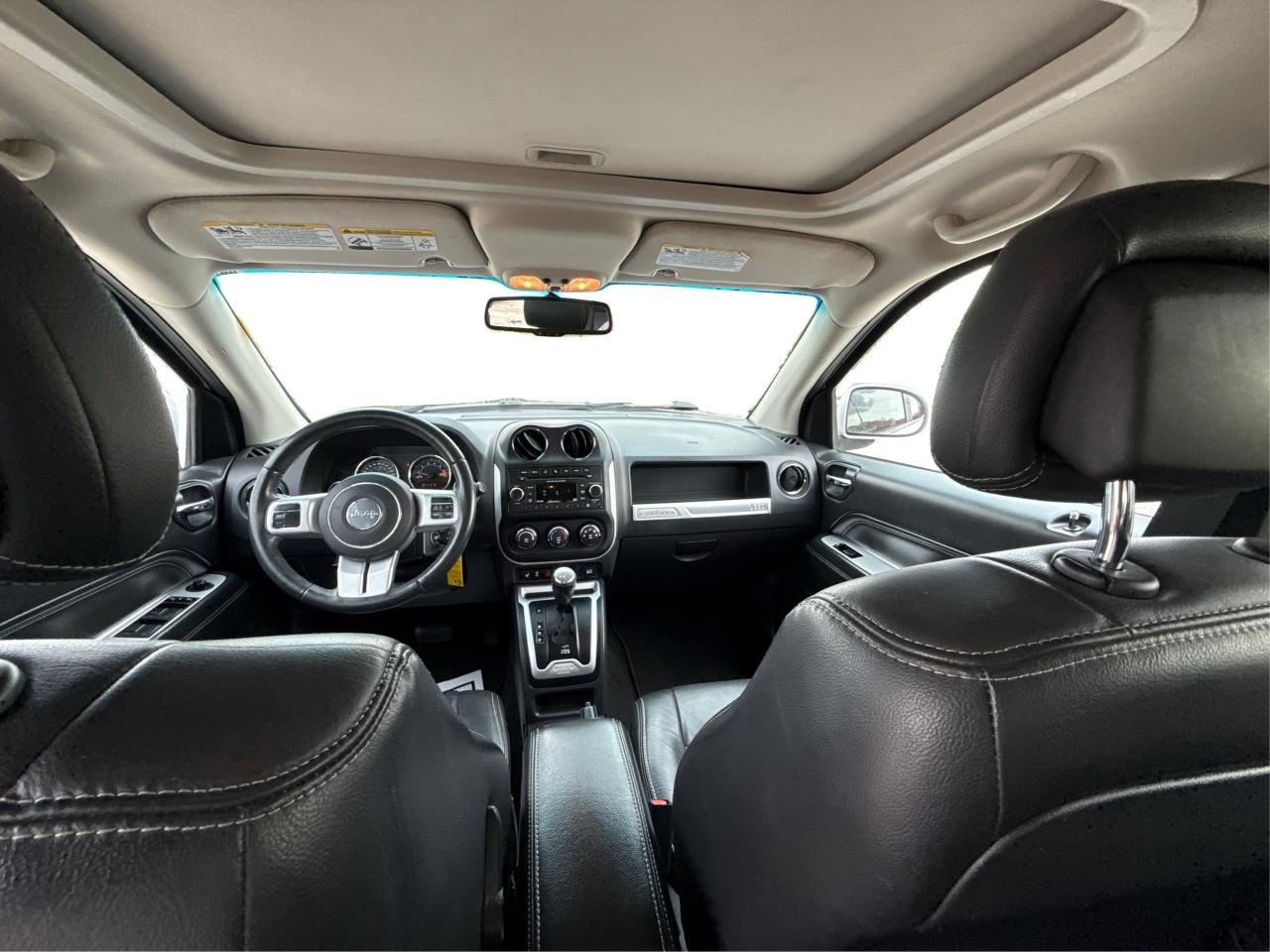 2017 Jeep Compass AWD LEATHER SUNROOF LOADED! WE FINANCE ALL CREDIT! Photo