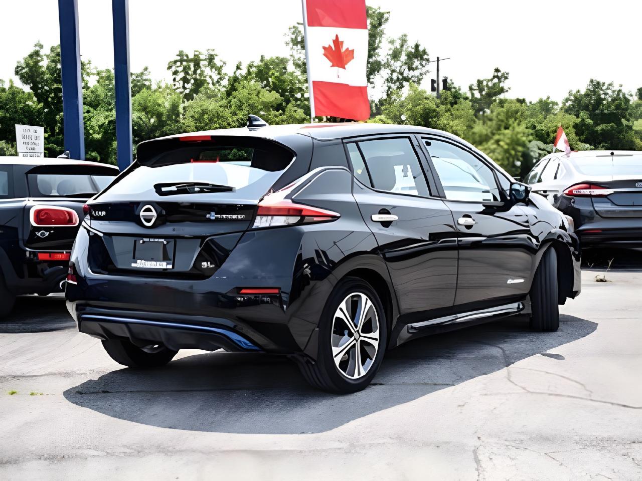 2018 Nissan Leaf LIKE NEW NAV LEATHER MINT! WE FINANCE ALL CREDIT Photo3