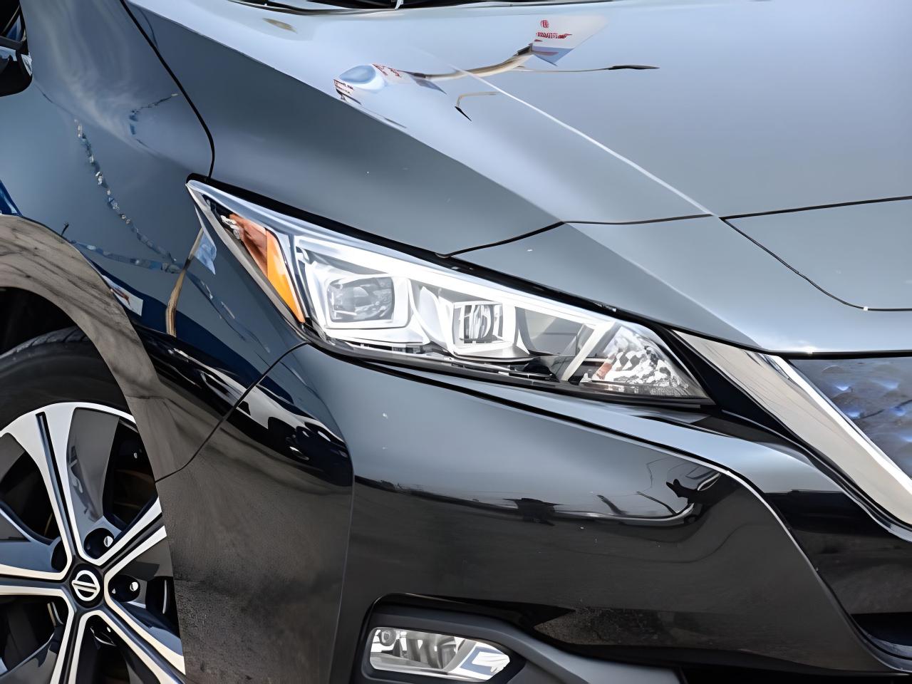 2018 Nissan Leaf LIKE NEW NAV LEATHER MINT! WE FINANCE ALL CREDIT Photo