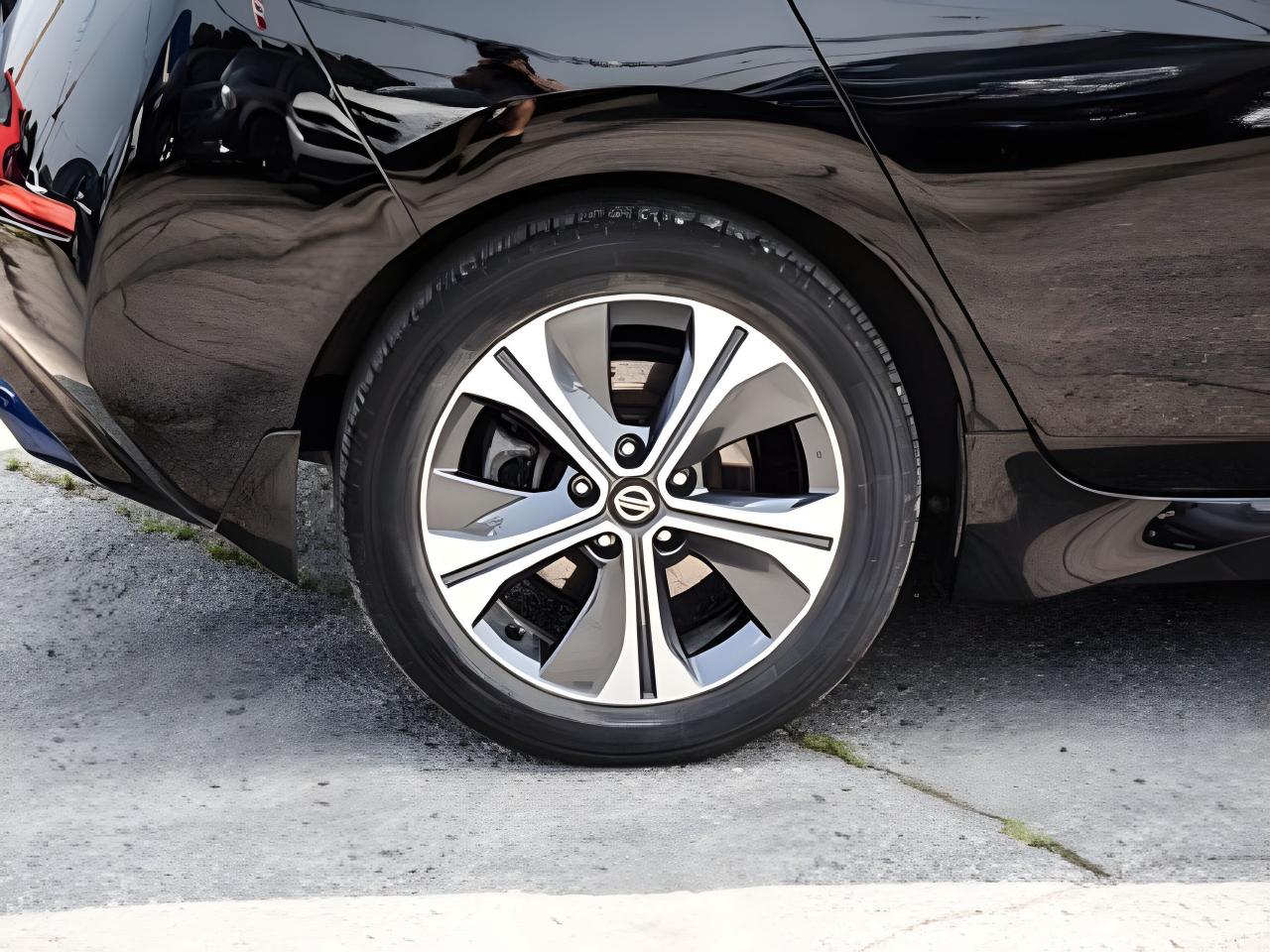 2018 Nissan Leaf LIKE NEW NAV LEATHER MINT! WE FINANCE ALL CREDIT Photo