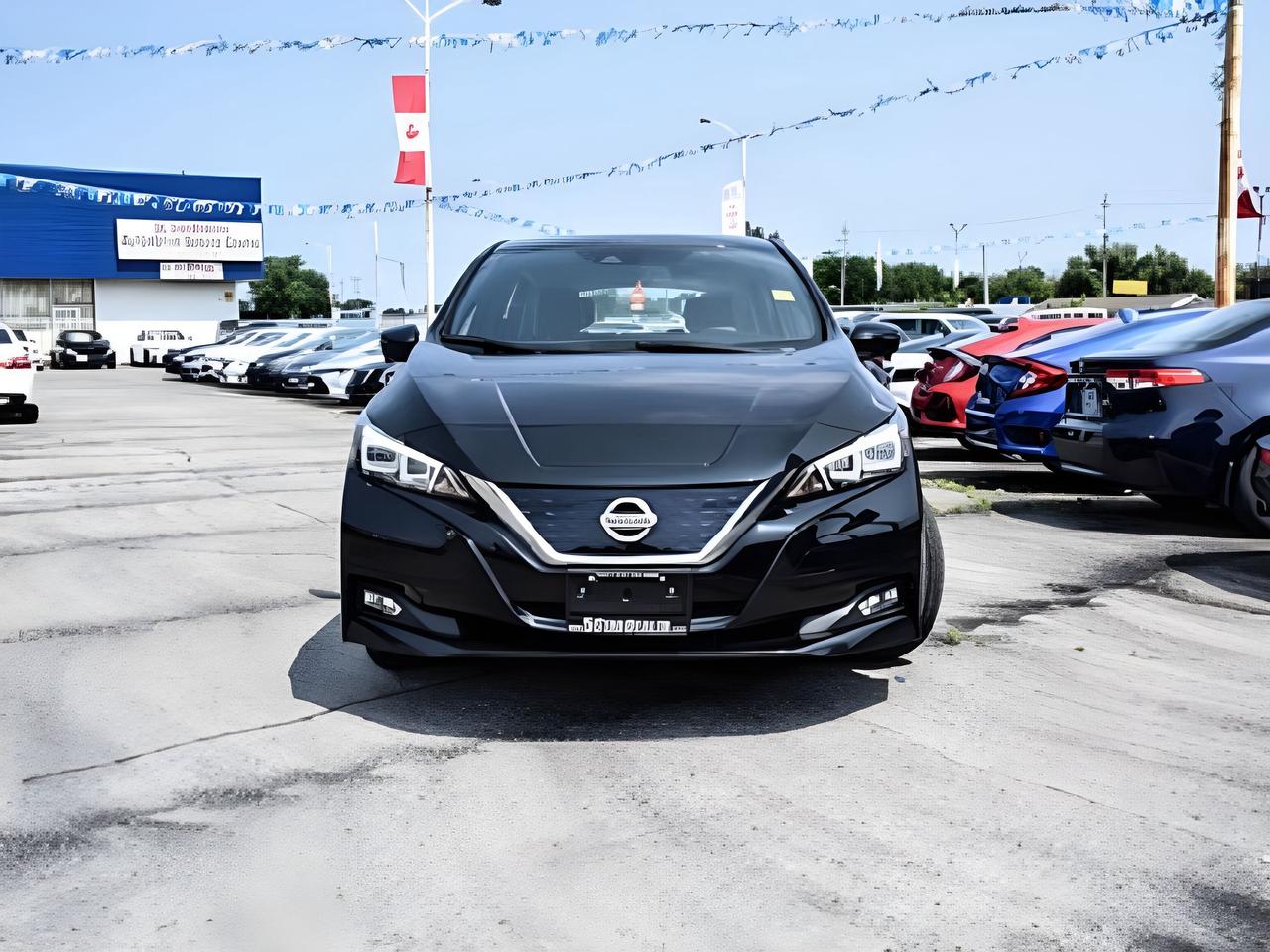 2018 Nissan Leaf CERTIFIED  NAV LEATHER MINT! WE FINANCE ALL CREDIT Photo