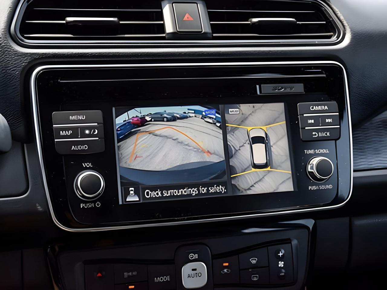 2018 Nissan Leaf CERTIFIED  NAV LEATHER MINT! WE FINANCE ALL CREDIT Photo