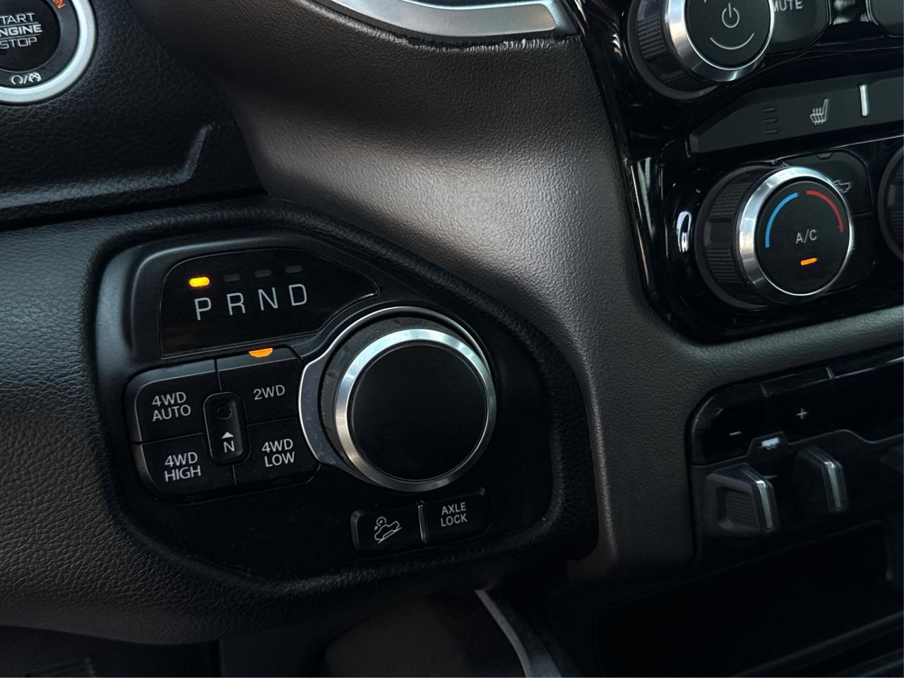 2020 RAM 1500 BIG HORN SPORT4x4 OFF RD NAV LOADED WE FINANCE Photo