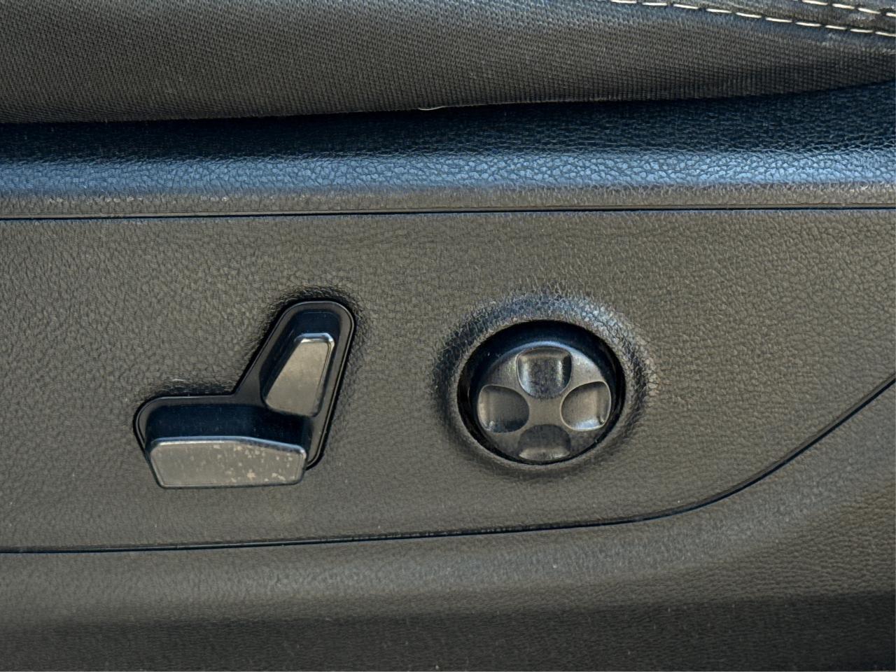 2020 RAM 1500 BIG HORN SPORT4x4 OFF RD NAV LOADED WE FINANCE Photo