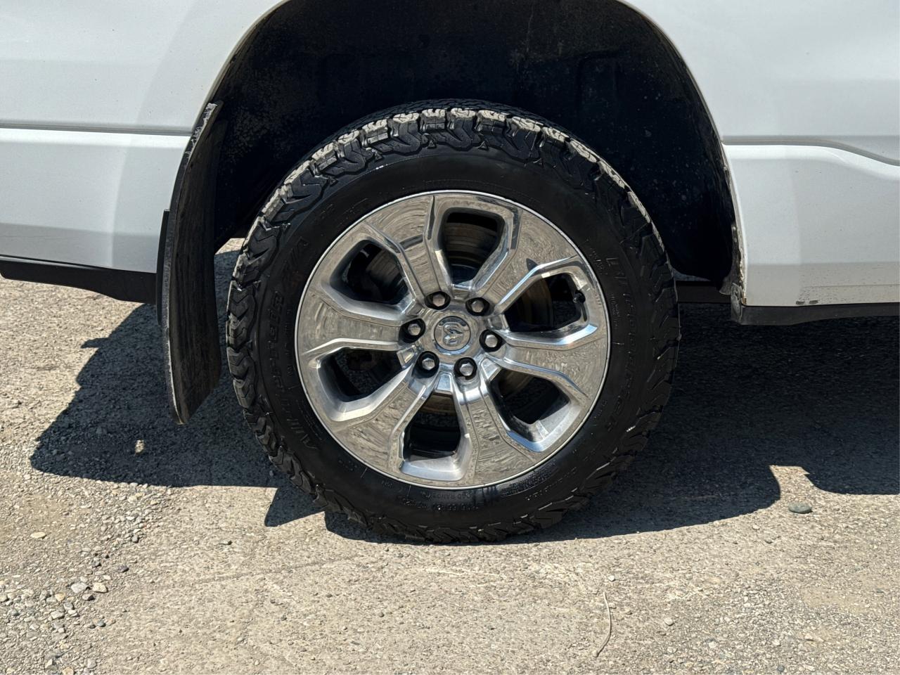 2020 RAM 1500 BIG HORN SPORT4x4 OFF RD NAV LOADED WE FINANCE Photo