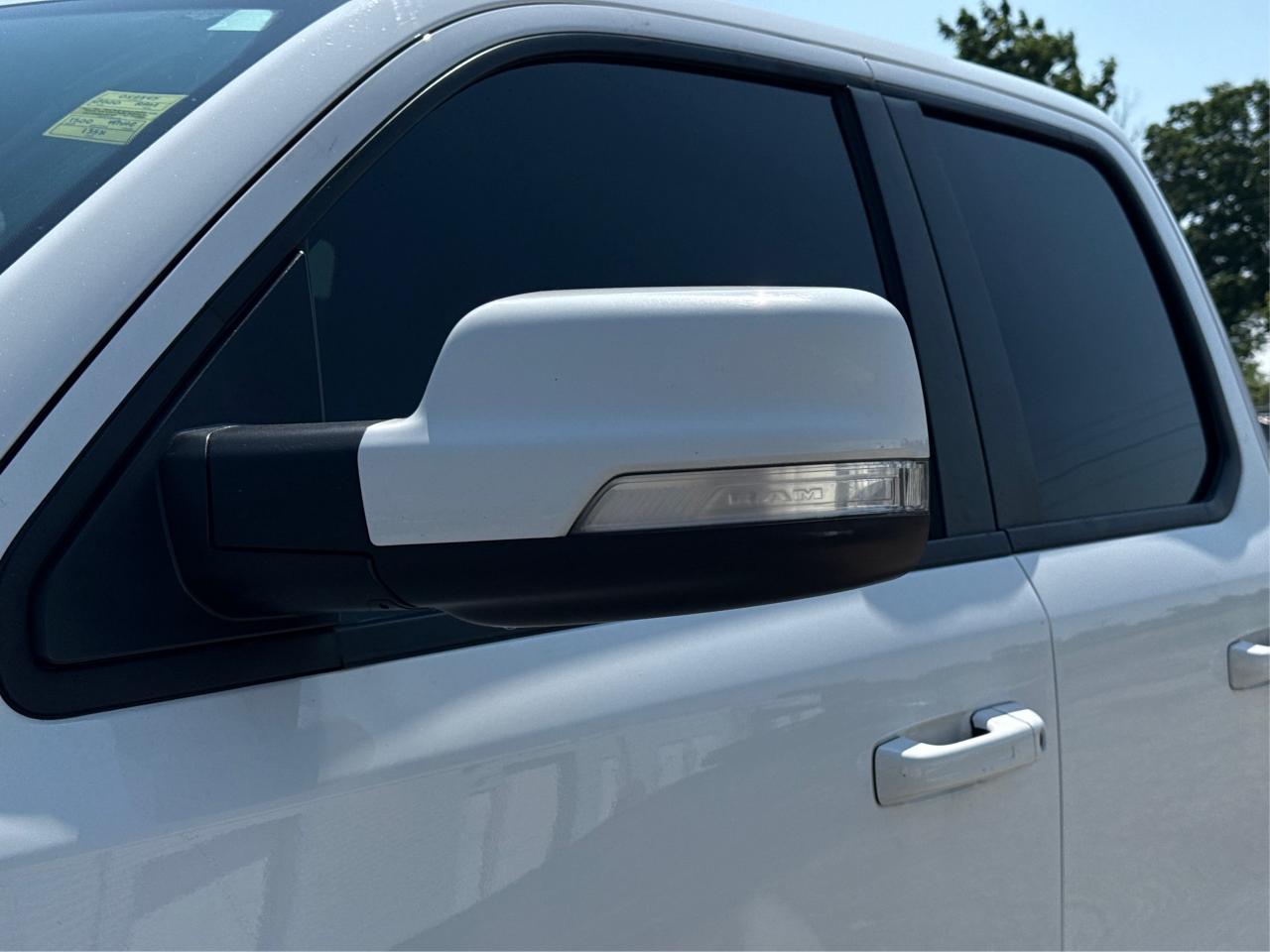 2020 RAM 1500 BIG HORN SPORT4x4 OFF RD NAV LOADED WE FINANCE Photo