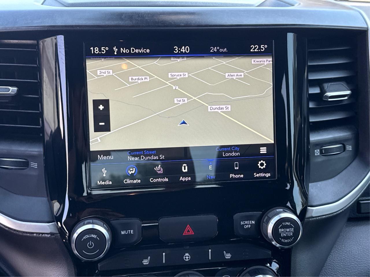 2020 RAM 1500 BIG HORN SPORT4x4 OFF RD NAV LOADED WE FINANCE Photo