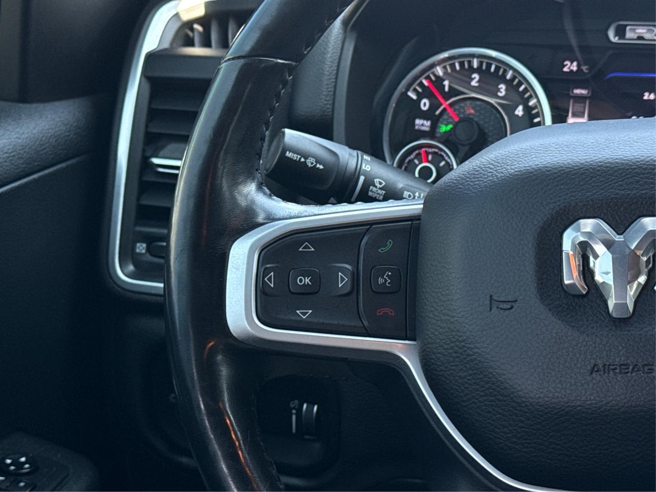 2020 RAM 1500 BIG HORN SPORT4x4 OFF RD NAV LOADED WE FINANCE Photo