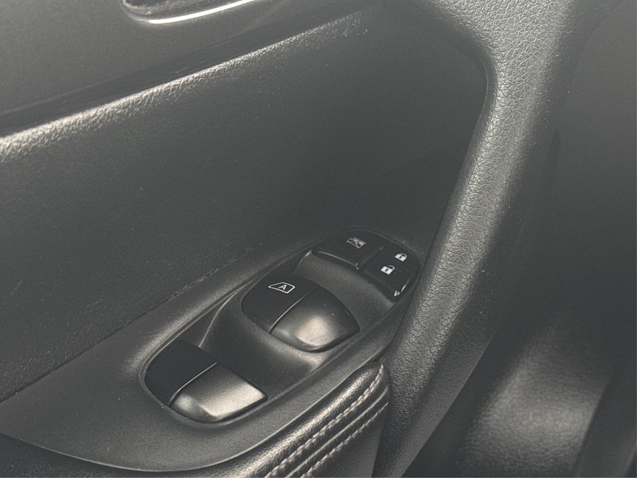 2020 Nissan Rogue S HEATED SEATS REAR CAM! WE FINANCE ALL CREDIT Photo