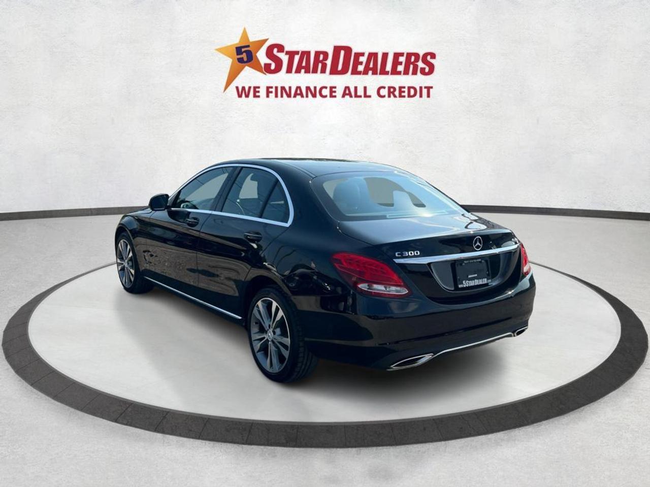 2017 Mercedes-Benz C-Class C 300 LEATHER HEATED SEATS MINT! WE FINANCE ALL! Photo4