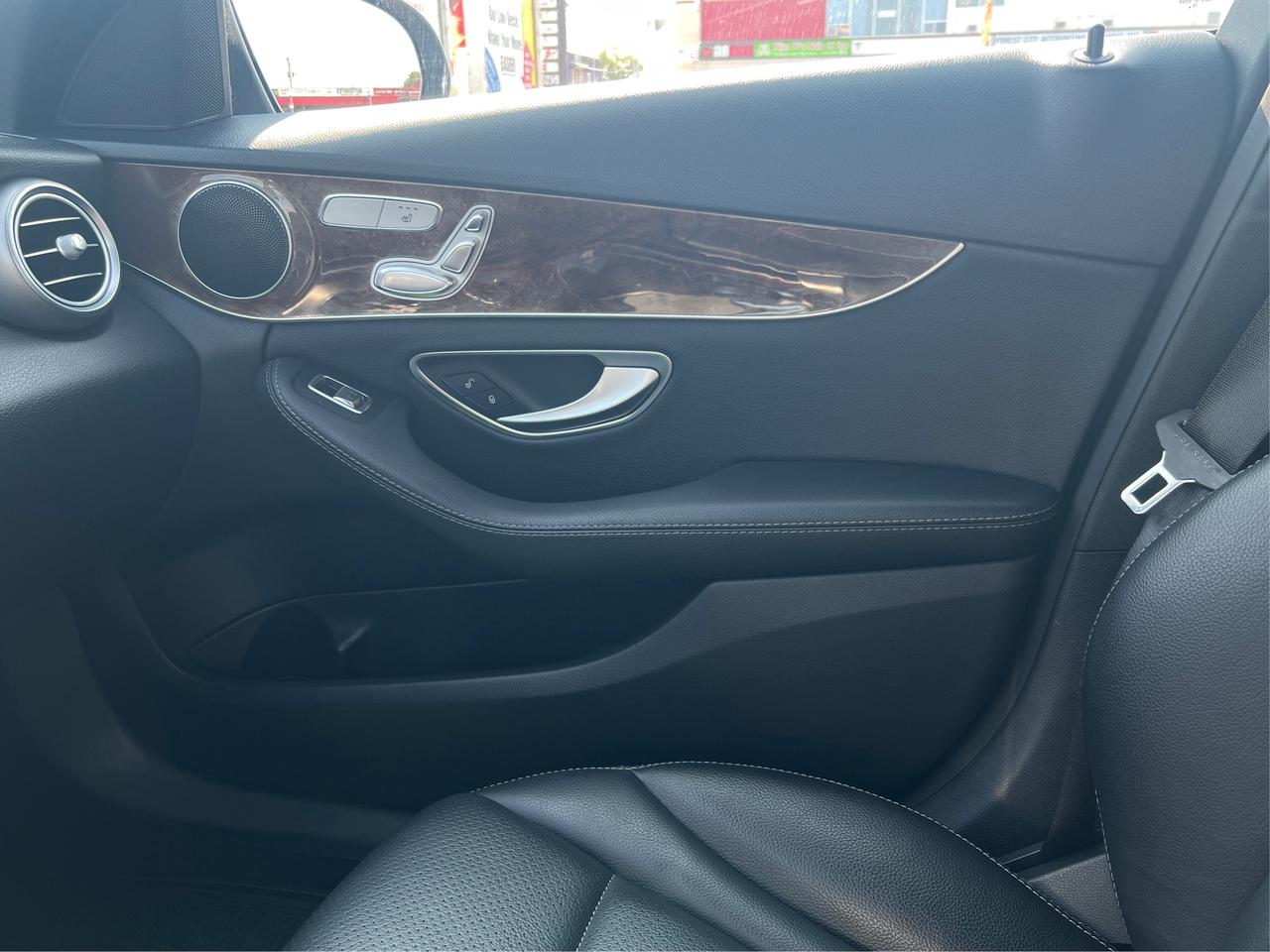 2017 Mercedes-Benz C-Class C 300 LEATHER HEATED SEATS MINT! WE FINANCE ALL! Photo