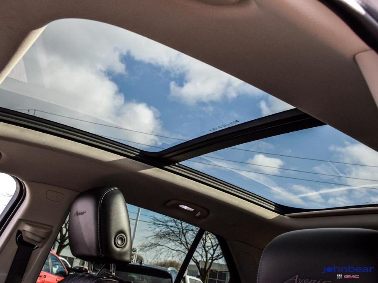 2022 Buick Envision Avenir Photo