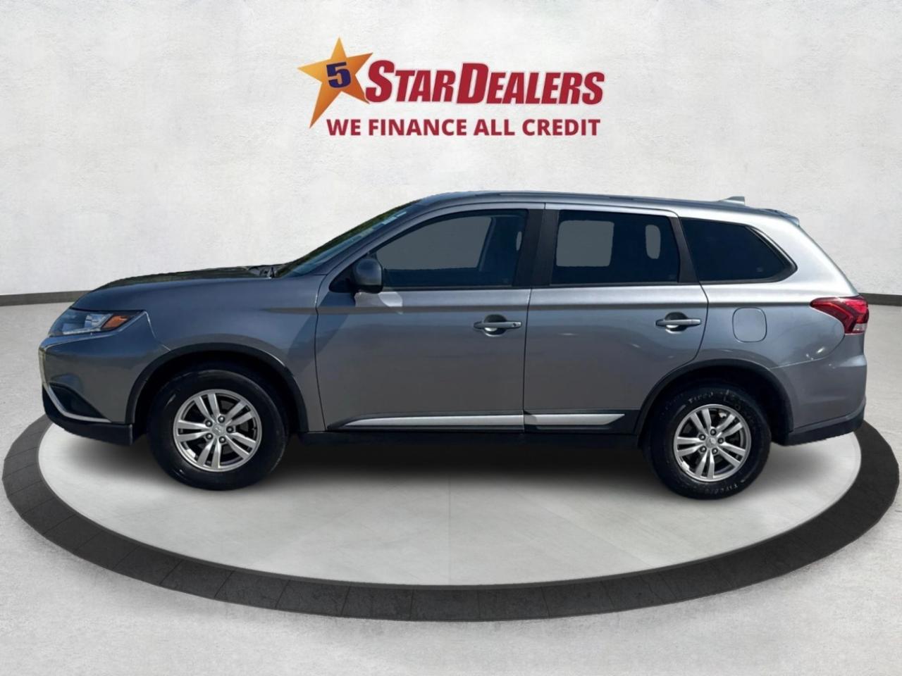 2019 Mitsubishi Outlander ES AWD REAR CAM MINT! WE FINANCE ALL CREDIT! Photo