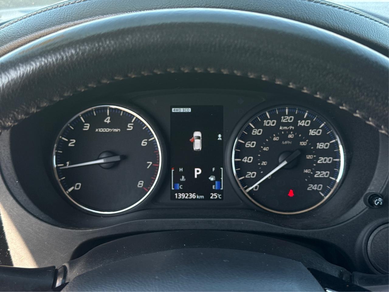 2019 Mitsubishi Outlander ES AWD REAR CAM MINT! WE FINANCE ALL CREDIT! Photo