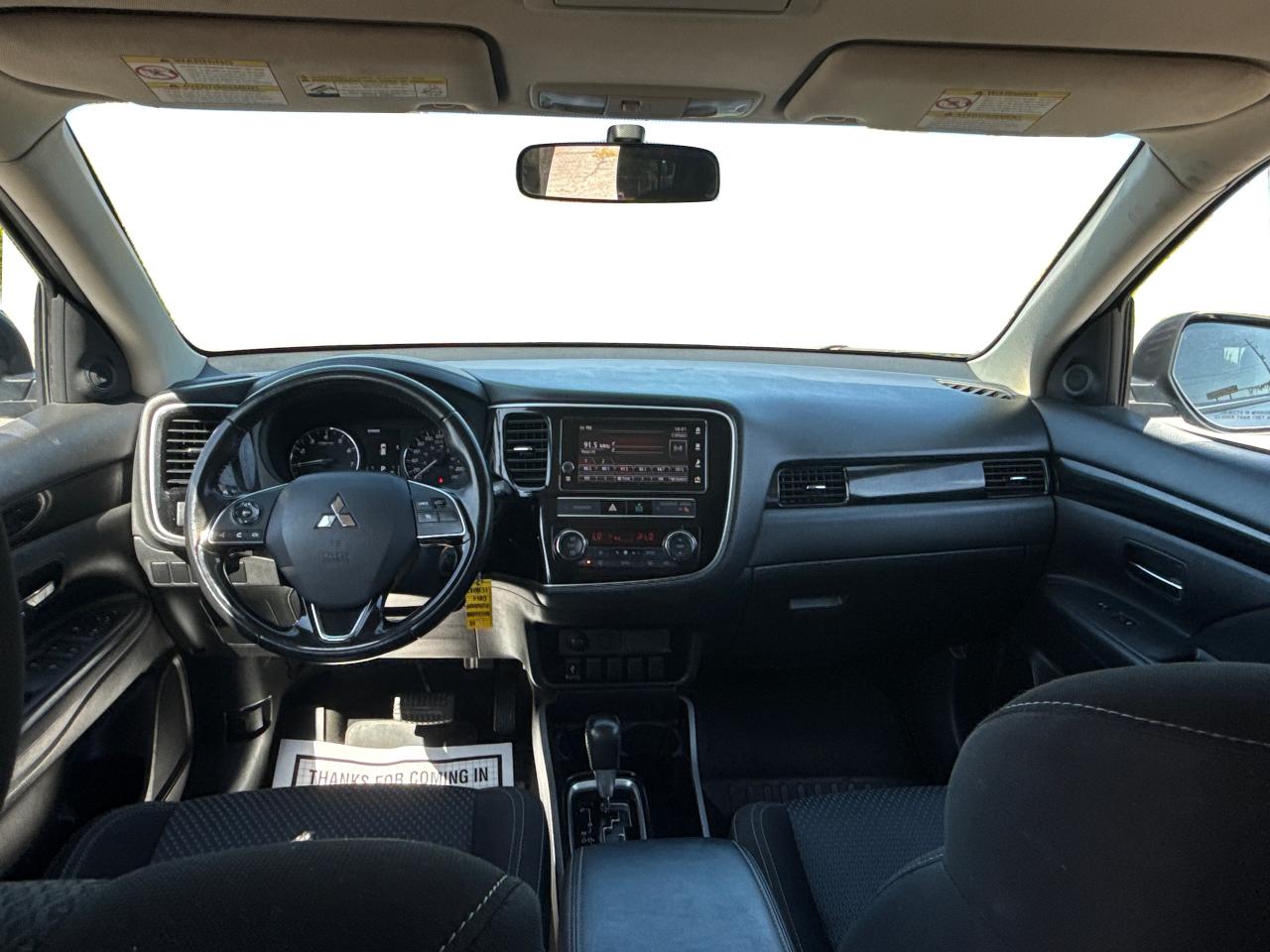 2019 Mitsubishi Outlander ES AWD REAR CAM MINT! WE FINANCE ALL CREDIT! Photo