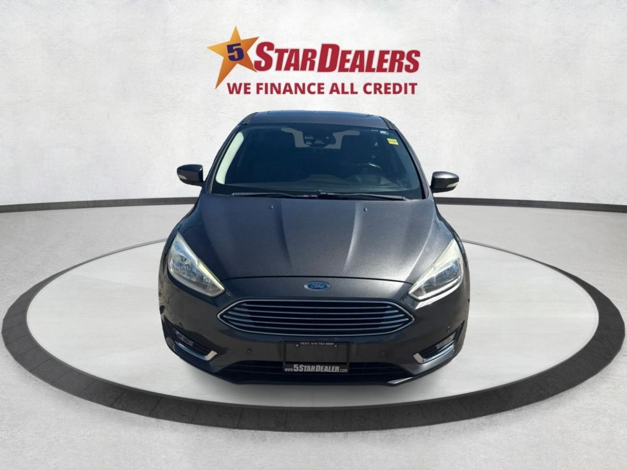 2016 Ford Focus LEATHER SUNROOF MINT! WE FINANCE ALL CREDIT! Photo