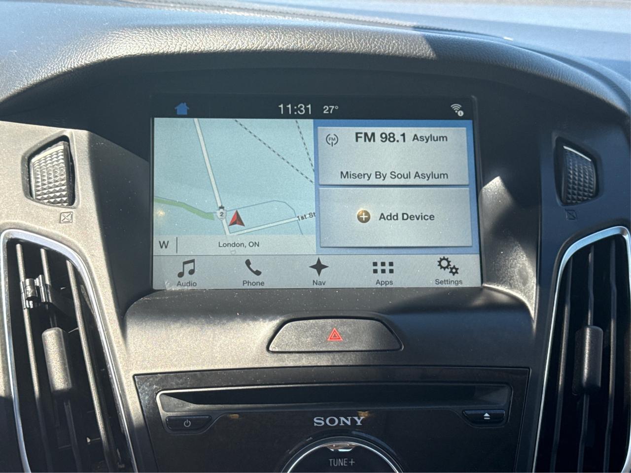 2016 Ford Focus LEATHER SUNROOF MINT! WE FINANCE ALL CREDIT! Photo