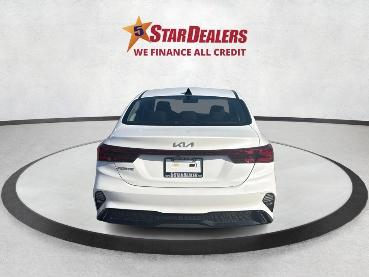 2022 Kia Forte EX! H-SEAT LOW KM WE FINANCE ALL CREDIT! Photo