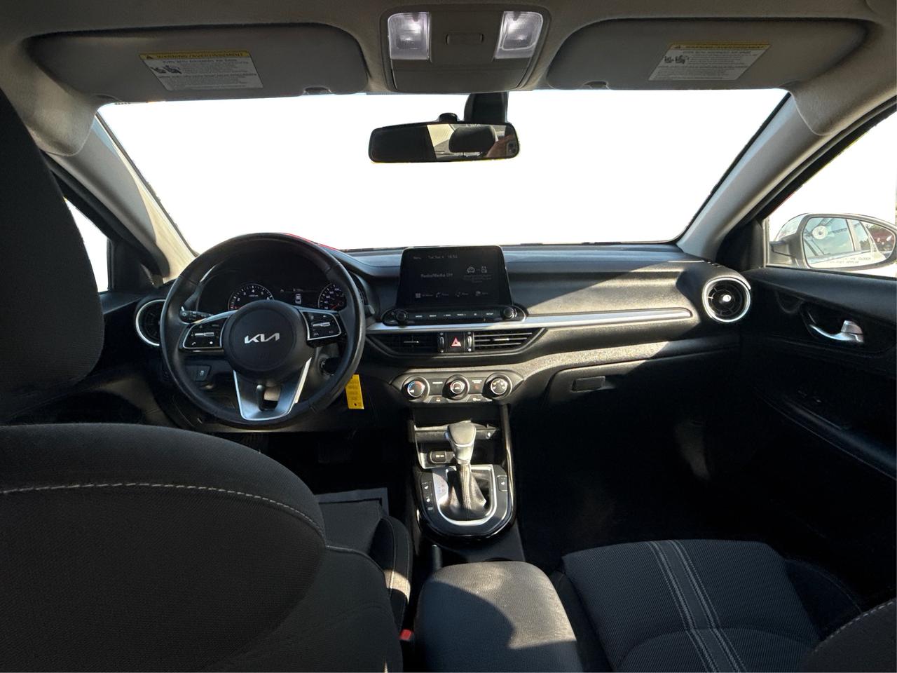 2022 Kia Forte EX! H-SEAT LOW KM WE FINANCE ALL CREDIT! Photo