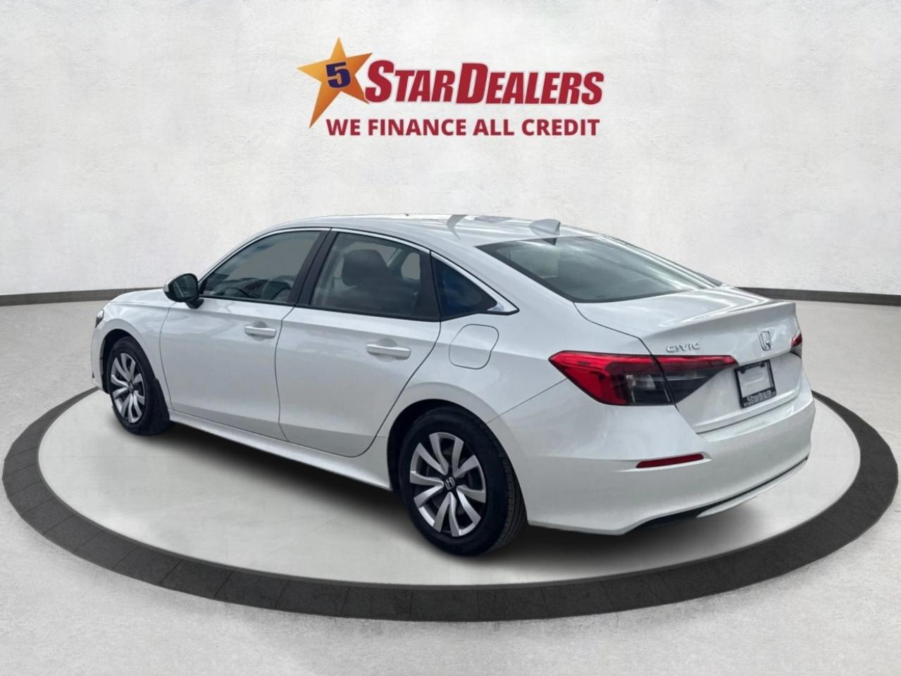 2022 Honda Civic Sedan HEATED SEATS MINT! MUST SEE WE FINANCE ALL CREDIT Photo4