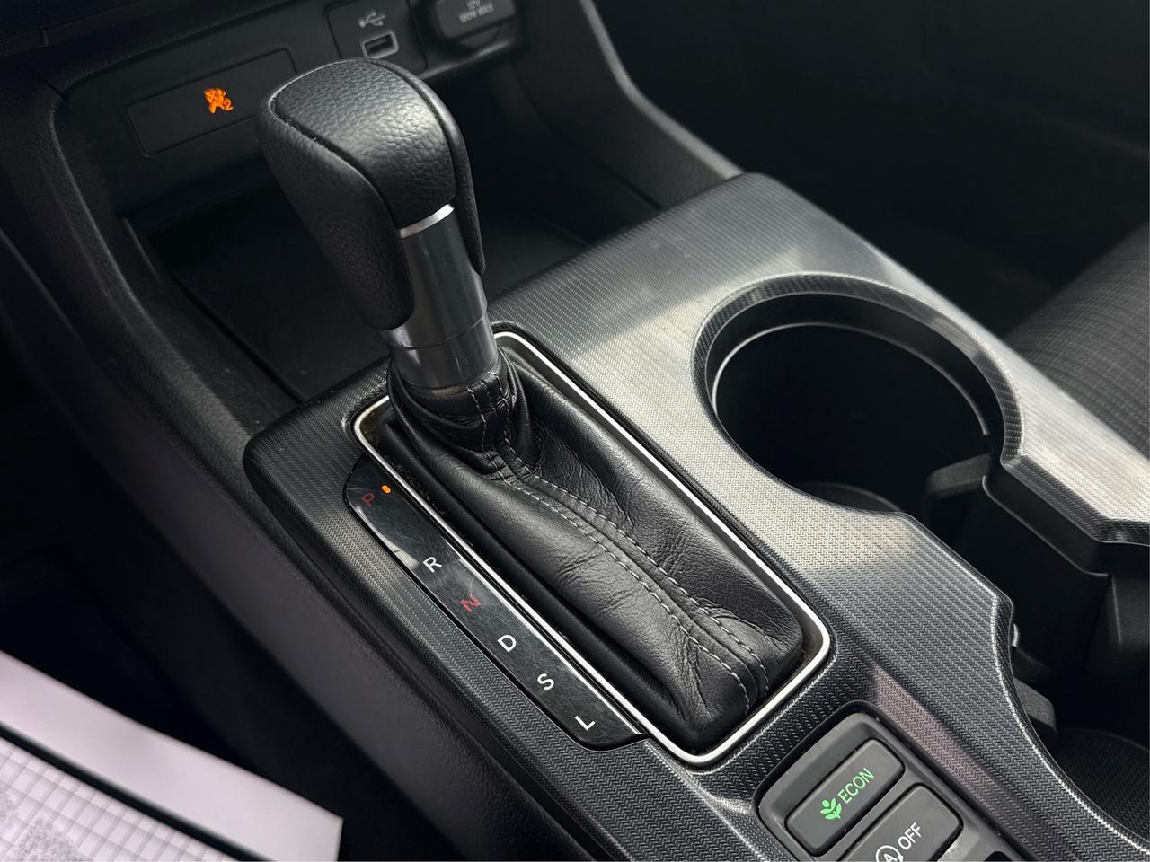 2022 Honda Civic Sedan HEATED SEATS MINT! MUST SEE WE FINANCE ALL CREDIT Photo