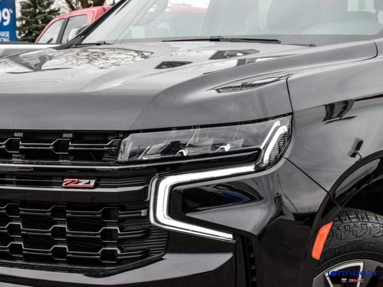 2023 Chevrolet Suburban Z71 Photo