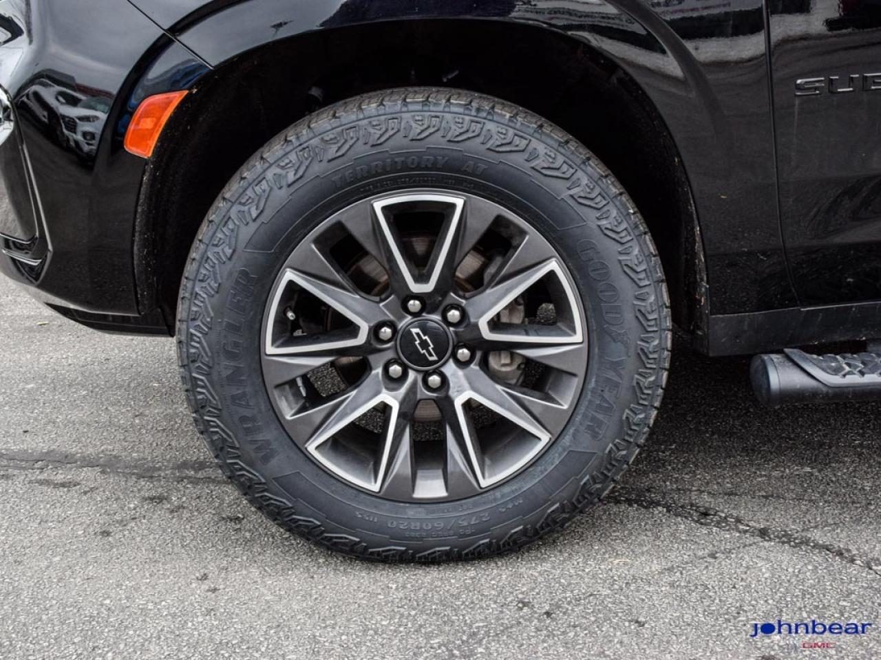 2023 Chevrolet Suburban Z71 Photo