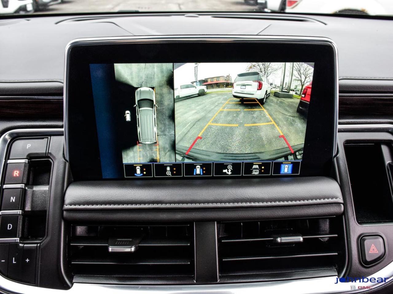 2023 Chevrolet Suburban Z71 Photo