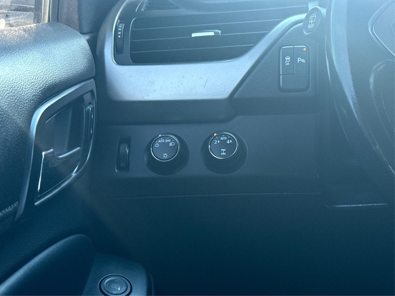 2016 Chevrolet Tahoe 8 PASSENGERS CERTIFIED  WE FINANCE ALL CREDIT! Photo