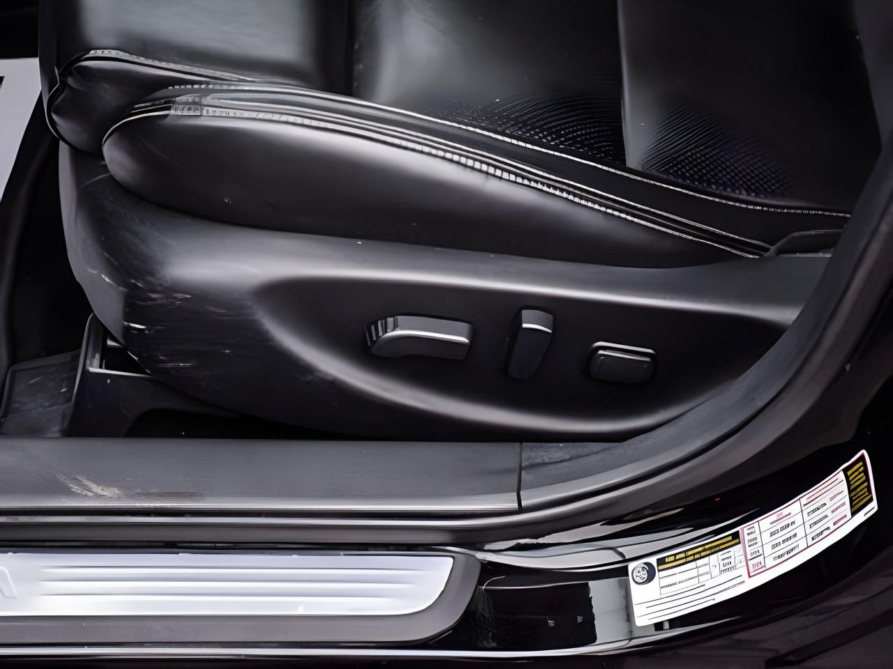 2018 Nissan Maxima Platinum NAV PANO LEATHER  WE FINANCE ALL CREDIT Photo