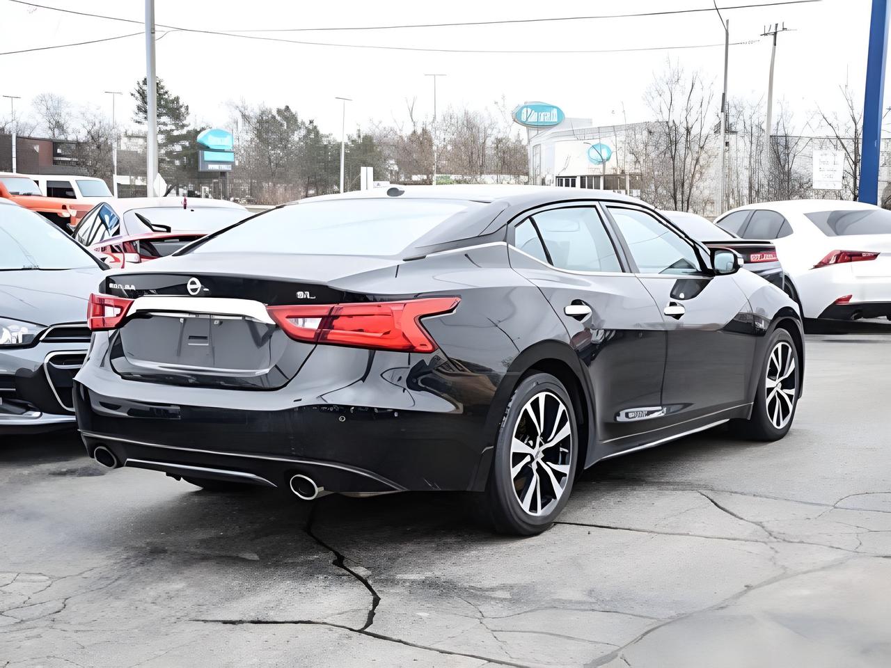 2018 Nissan Maxima Platinum NAV PANO LEATHER  WE FINANCE ALL CREDIT Photo3
