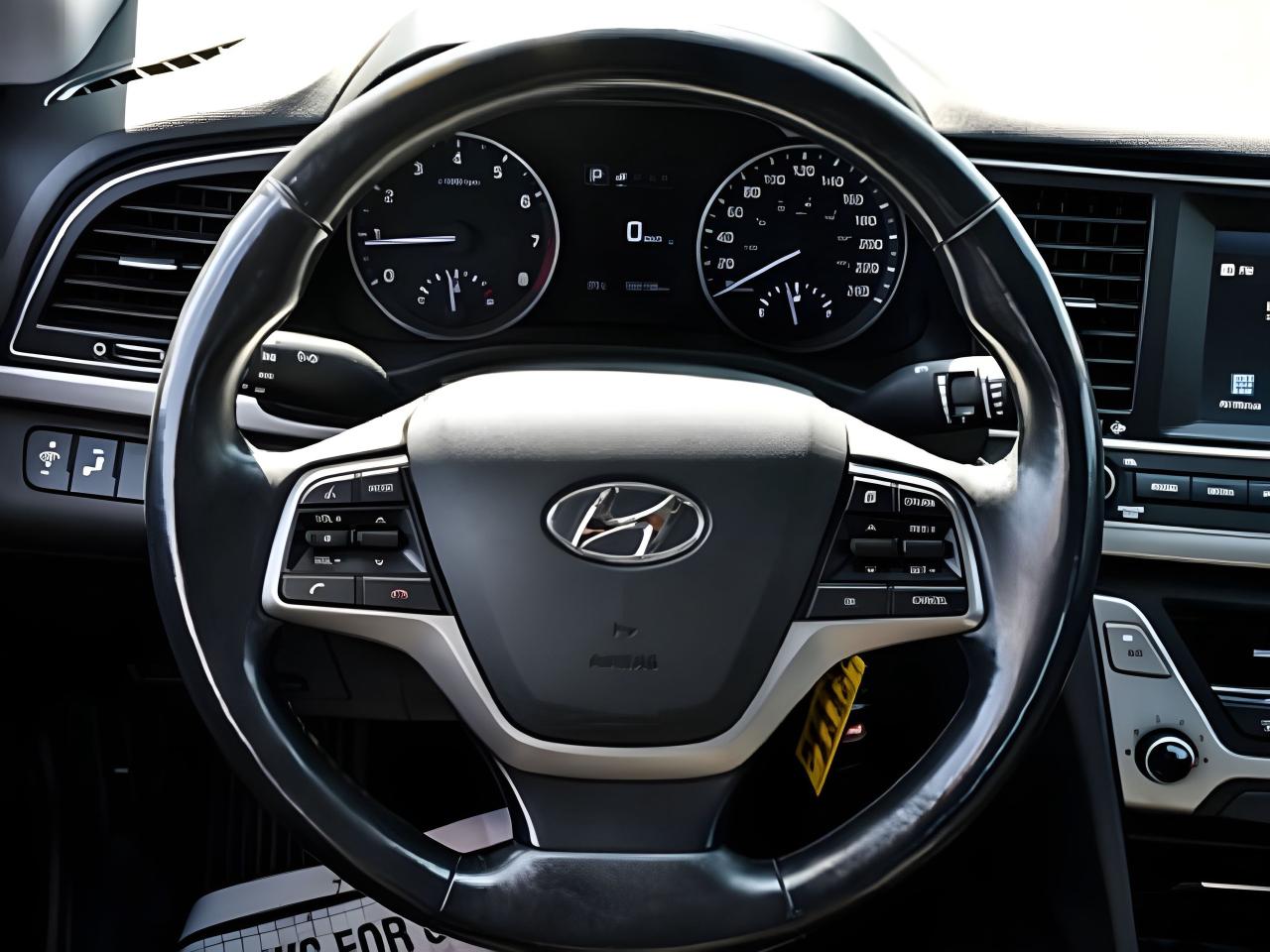 2018 Hyundai Elantra MINT CONDITION! LIKE NEW!  WE FINANCE ALL CREDIT Photo