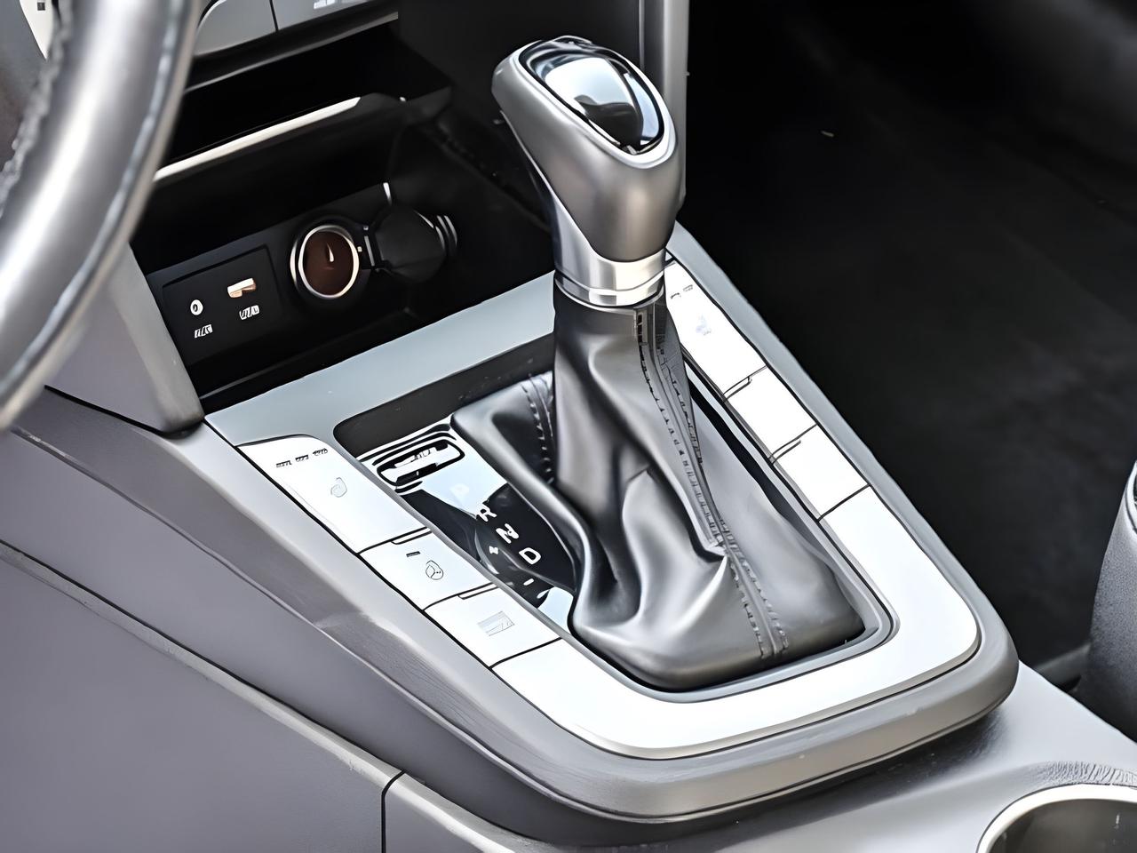 2018 Hyundai Elantra CERTIFIED MINT CONDITION  WE FINANCE ALL CREDIT Photo