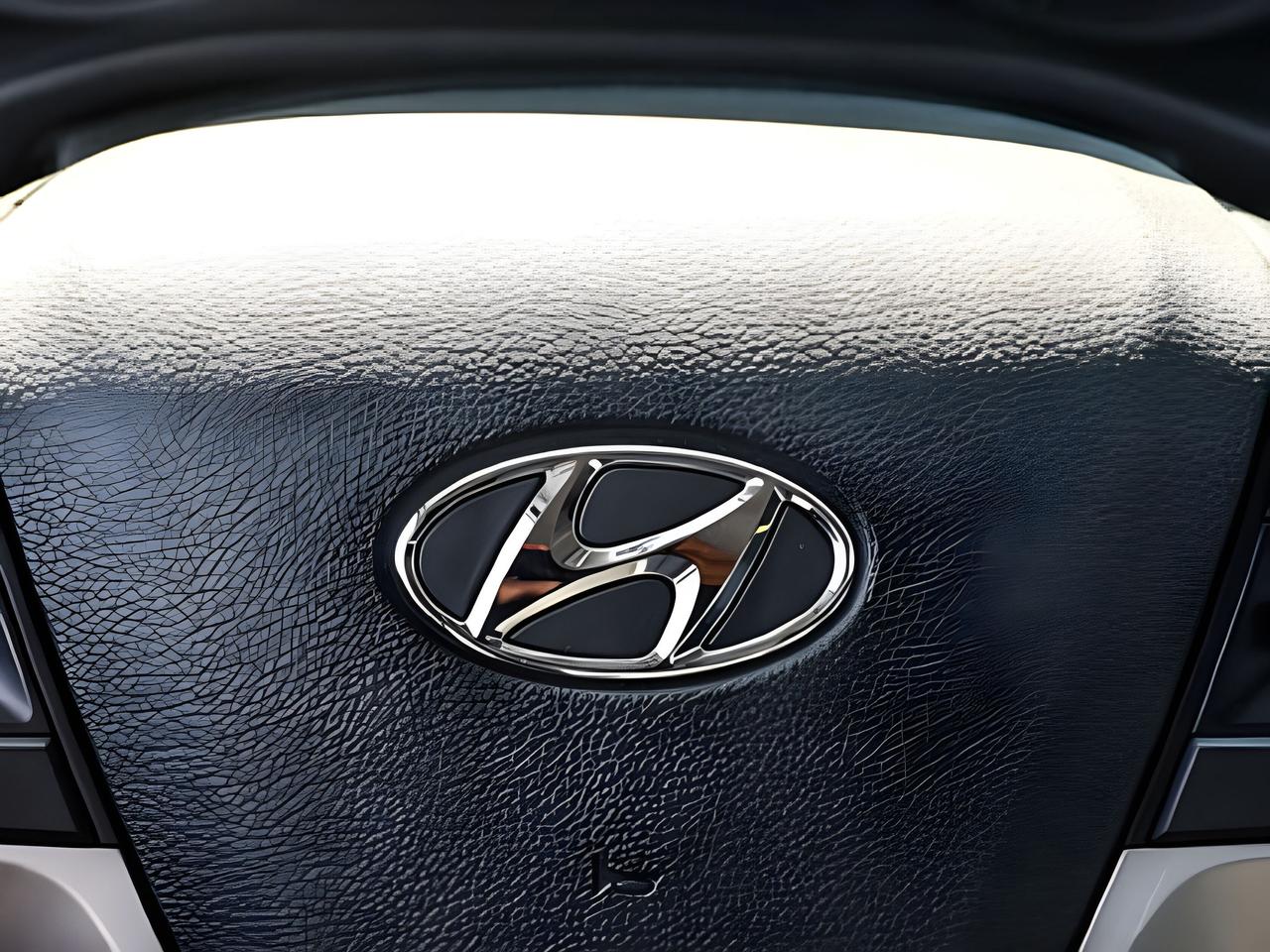 2018 Hyundai Elantra CERTIFIED MINT CONDITION  WE FINANCE ALL CREDIT Photo