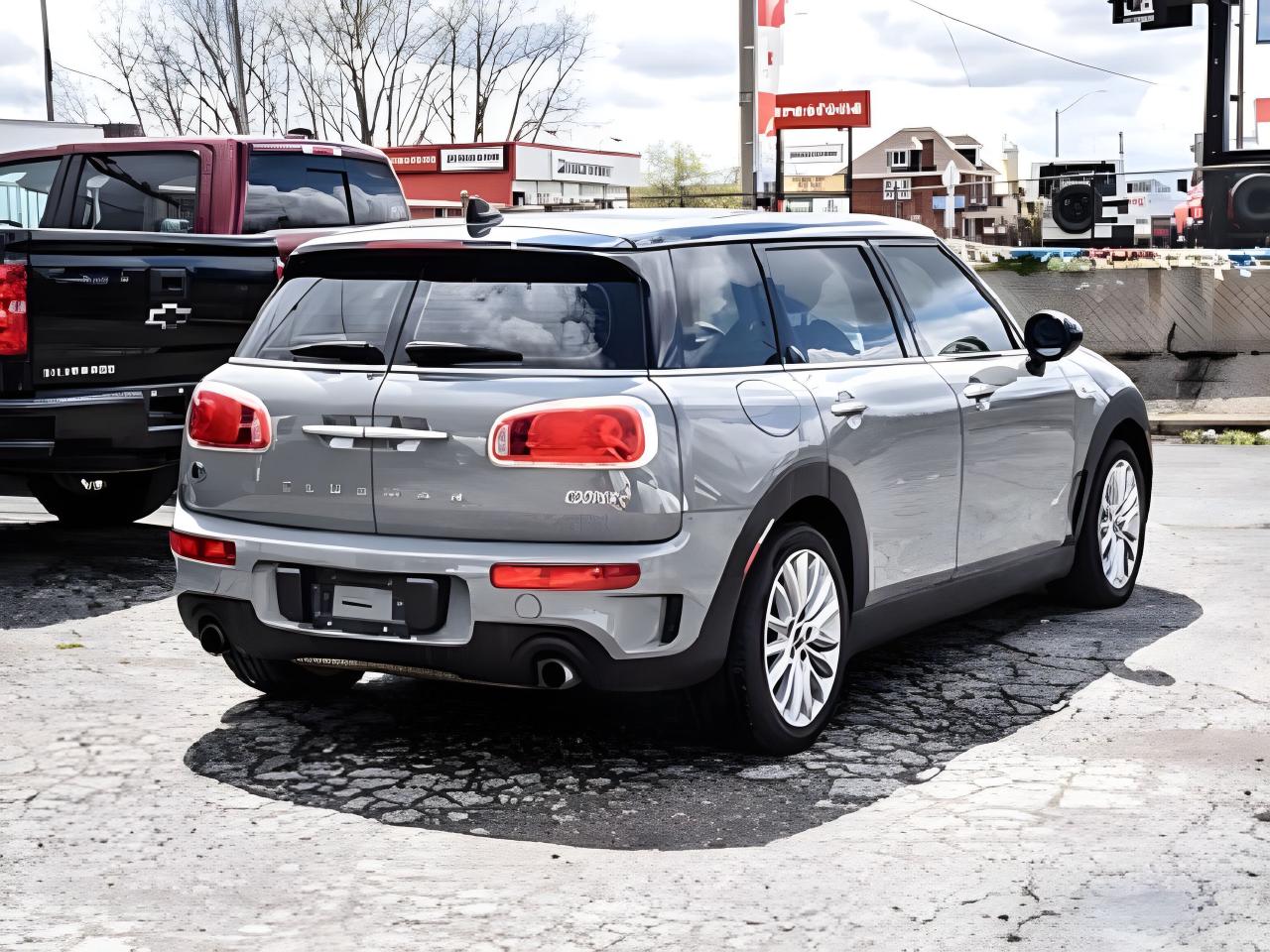 2017 MINI Cooper Clubman HB S ALL4 NAV LEATHER PANO ROOF MINT! WE FINANCE Photo3