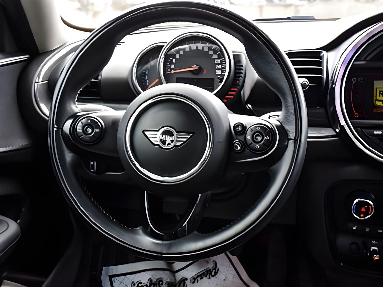 2017 MINI Cooper Clubman HB S ALL4 NAV LEATHER PANO ROOF MINT! WE FINANCE Photo