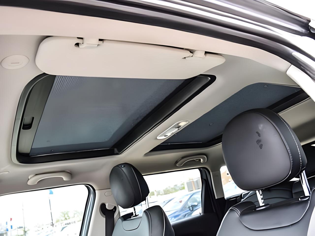 2017 MINI Cooper Clubman HB S ALL4 NAV LEATHER PANO ROOF MINT! WE FINANCE Photo