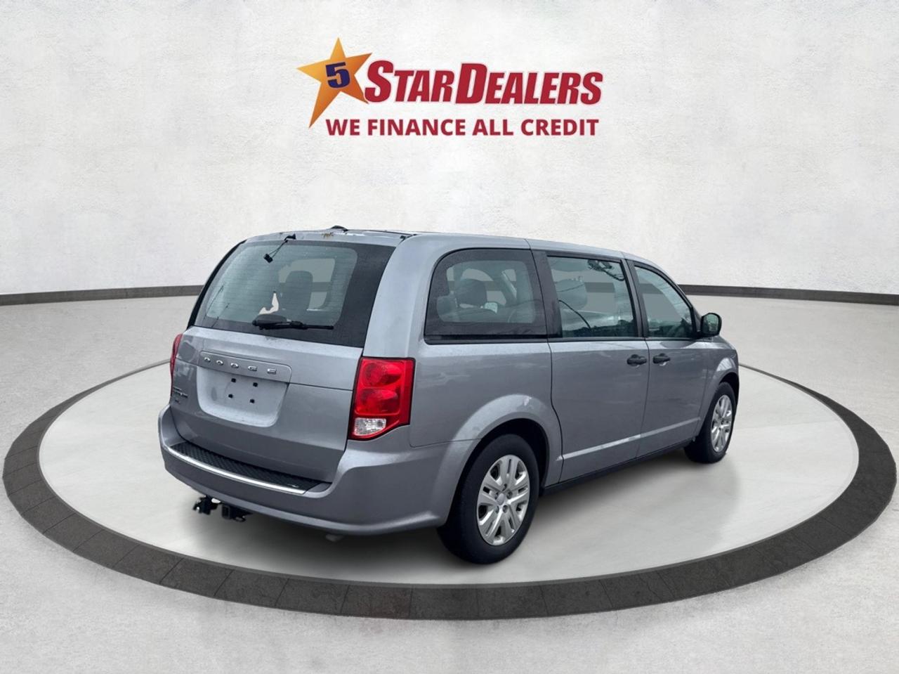 2018 Dodge Grand Caravan 7 PASS CLEAN CERTIFIED WE FINANCE ALL CREDIT! Photo