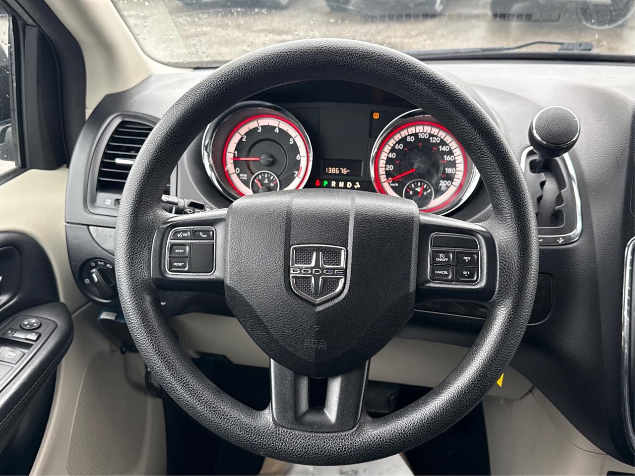 2018 Dodge Grand Caravan 7 PASS CLEAN CERTIFIED WE FINANCE ALL CREDIT! Photo