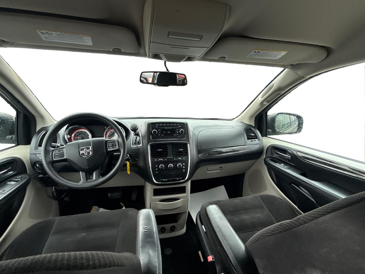 2018 Dodge Grand Caravan 7 PASS CLEAN CERTIFIED WE FINANCE ALL CREDIT! Photo