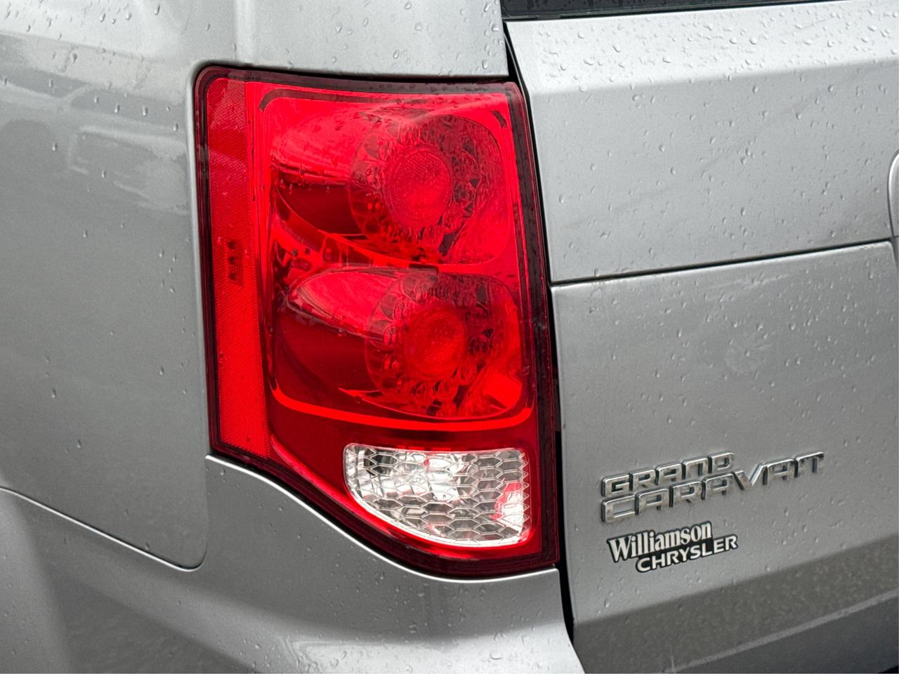 2018 Dodge Grand Caravan 7 PASS CLEAN CERTIFIED WE FINANCE ALL CREDIT! Photo