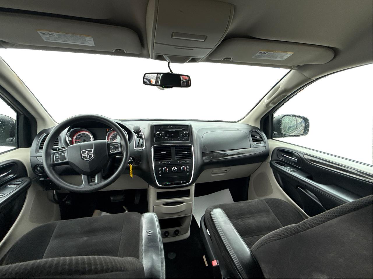 2018 Dodge Grand Caravan 7 PASS CLEAN CERTIFIED WE FINANCE ALL CREDIT! Photo