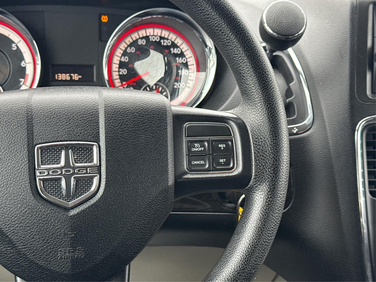 2018 Dodge Grand Caravan 7 PASS CLEAN CERTIFIED WE FINANCE ALL CREDIT! Photo