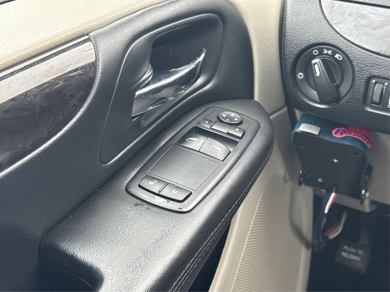 2018 Dodge Grand Caravan 7 PASS CLEAN CERTIFIED WE FINANCE ALL CREDIT! Photo