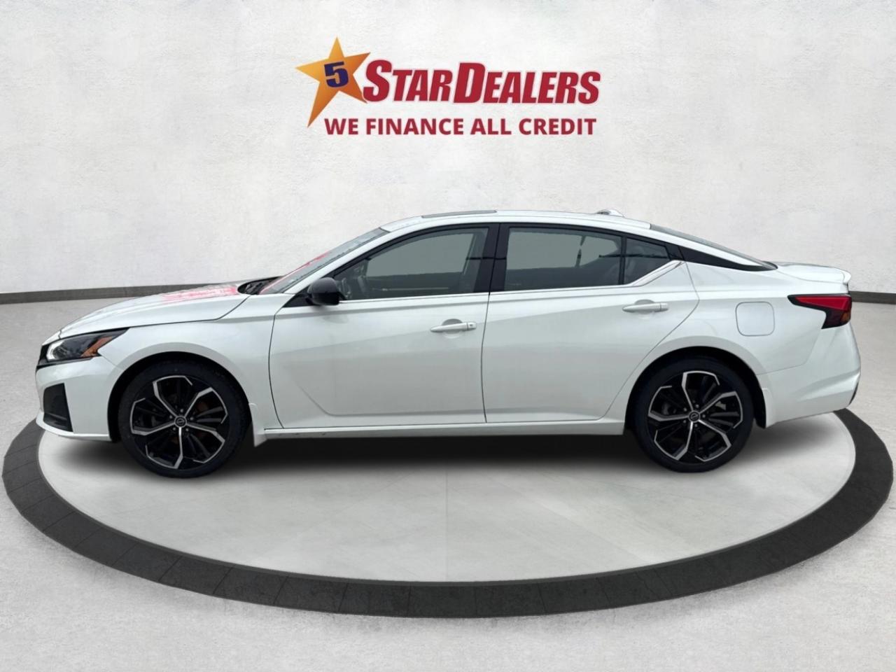 2023 Nissan Altima AWD HEATED & POWER SEATS WE FINANCE ALL CREDIT! Photo