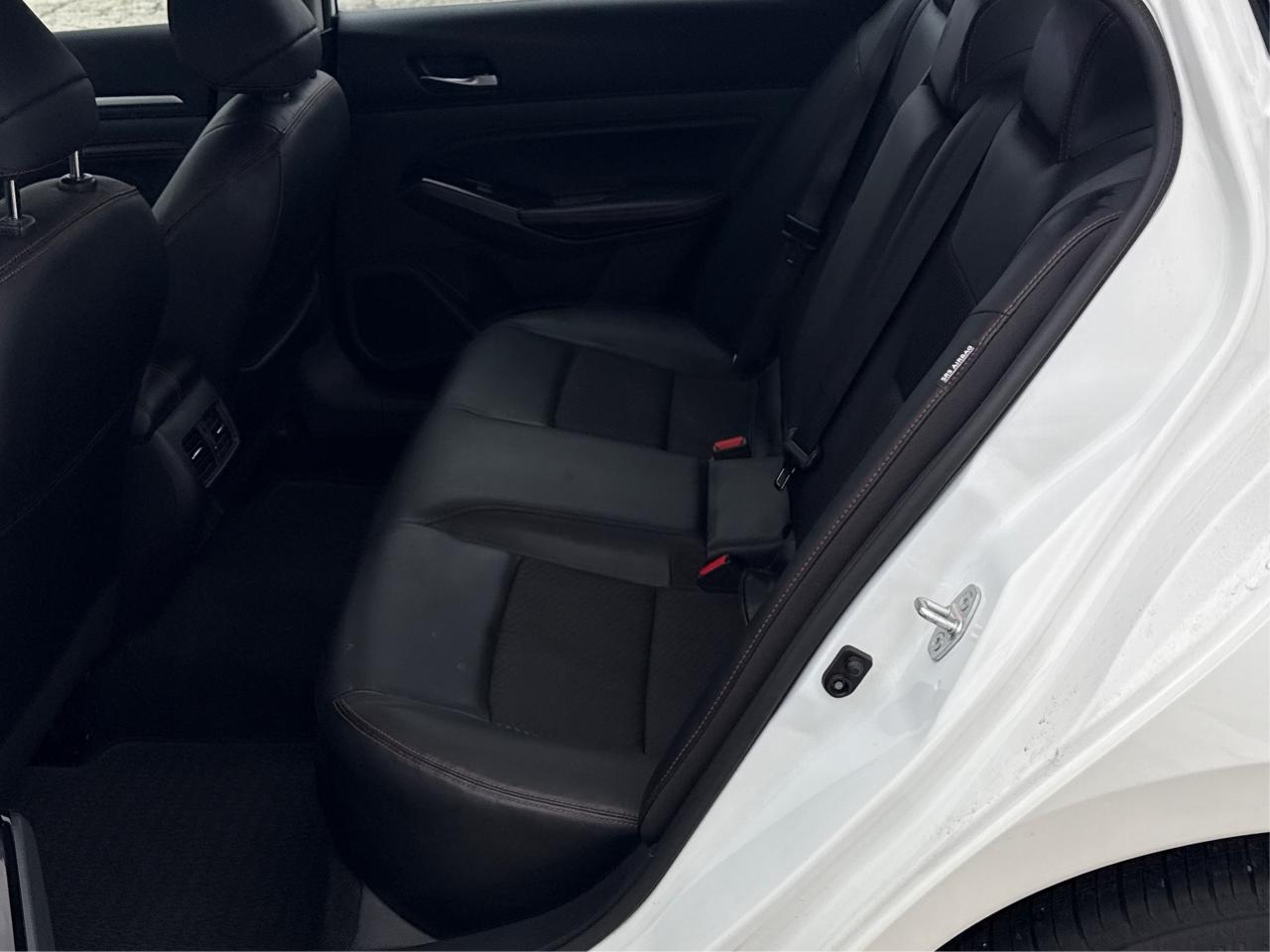 2023 Nissan Altima AWD HEATED & POWER SEATS WE FINANCE ALL CREDIT! Photo