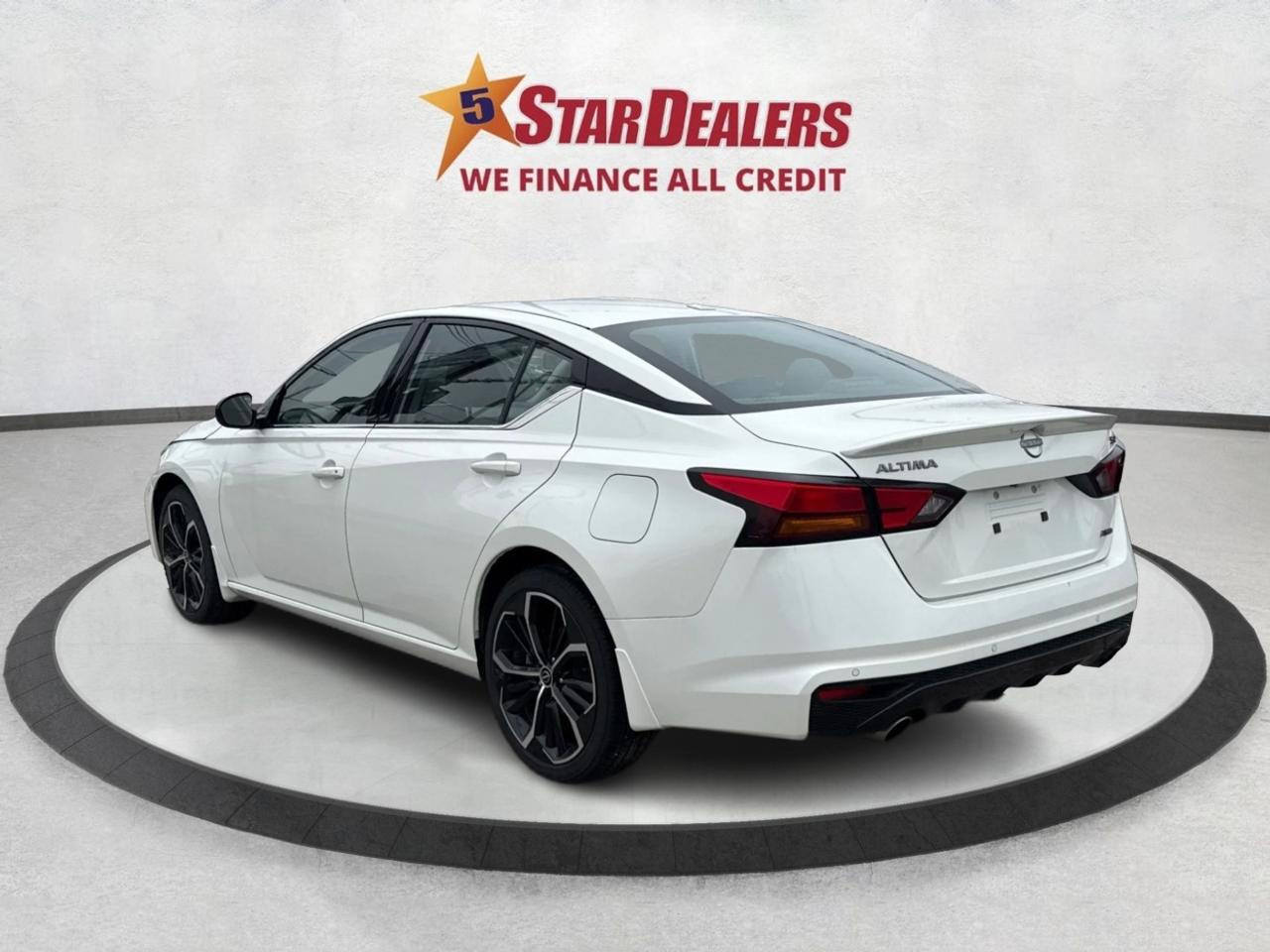 2023 Nissan Altima AWD HEATED & POWER SEATS WE FINANCE ALL CREDIT! Photo