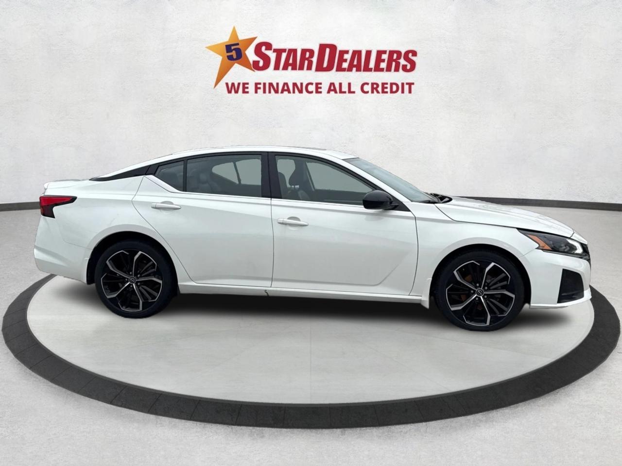 2023 Nissan Altima AWD HEATED & POWER SEATS WE FINANCE ALL CREDIT! Photo